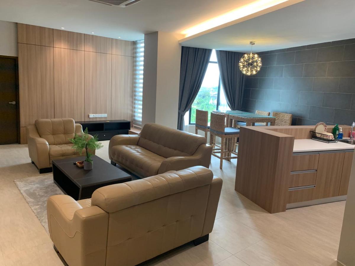 3Bedroom Rex Apartment 5Min Drive To Vivacity Kuching Zewnętrze zdjęcie